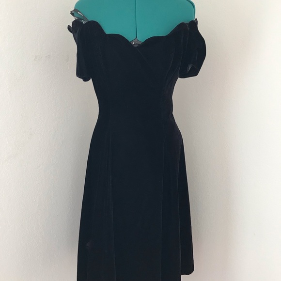 SOLDGorgeous purple/brown vintage velvet dress - Picture 8 of 8